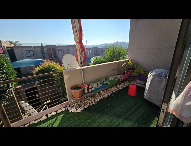 2 BEDROOM SECTIONAL TITLE FOR SALE IN GLENVISTA
